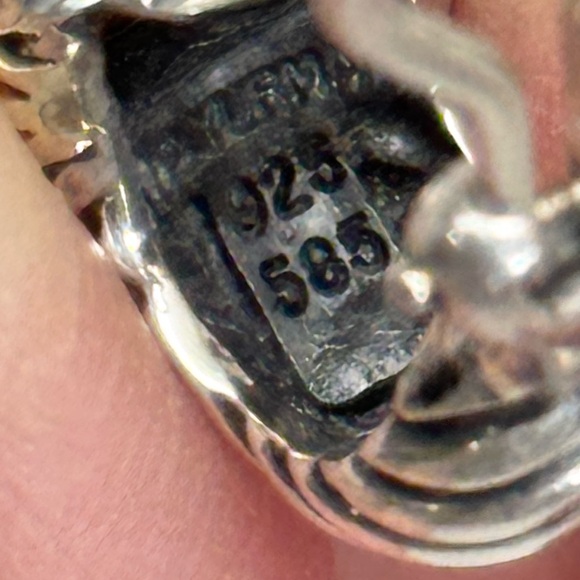 David Yurman .925/14K Gold Cable Shrimp Earrings - Picture 6 of 8